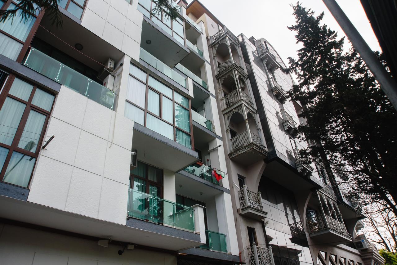 Boulevard Apartment Батуми Екстериор снимка