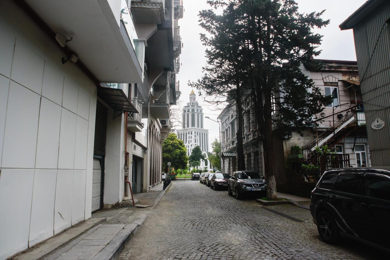 Boulevard Apartment Батуми Екстериор снимка