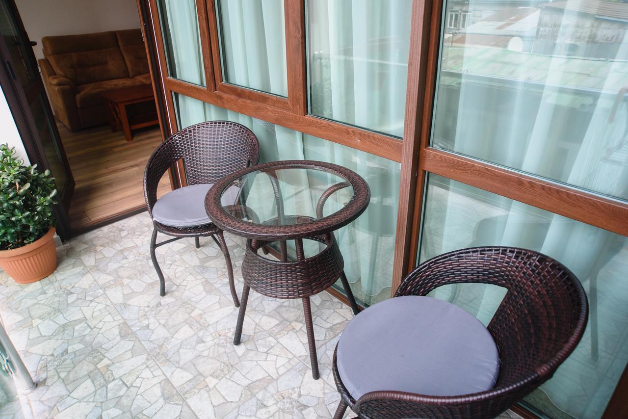 Boulevard Apartment Батуми Екстериор снимка